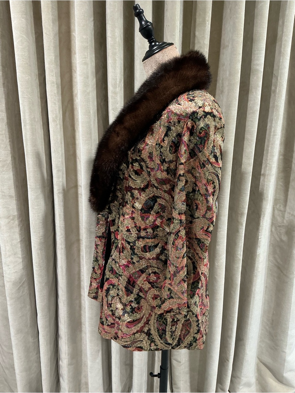 Women's Paisley Brocade Coat with Brown Fur Trim - Picture 9 of 11